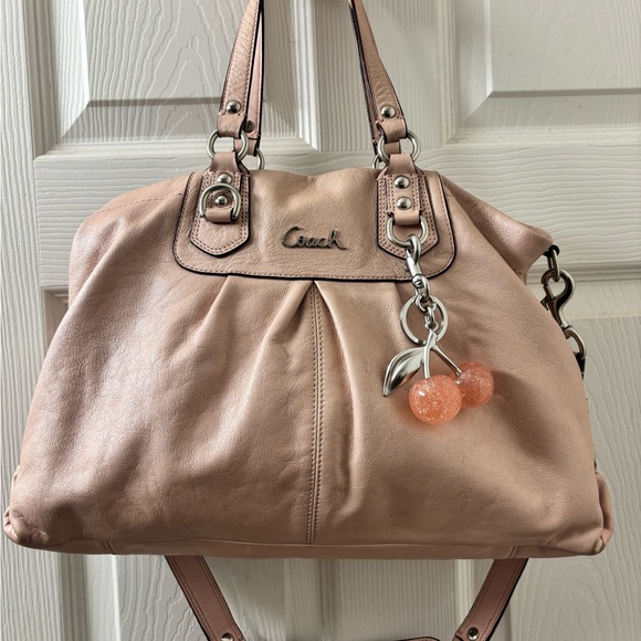 Coach Pink Leather Women's Bag - Picture 1 of 11